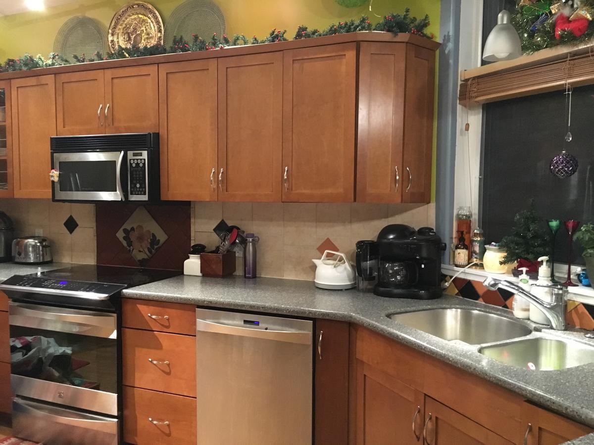 Mabuhay Lakeside Manor Bed & Breakfast Yellowknife Bagian luar foto