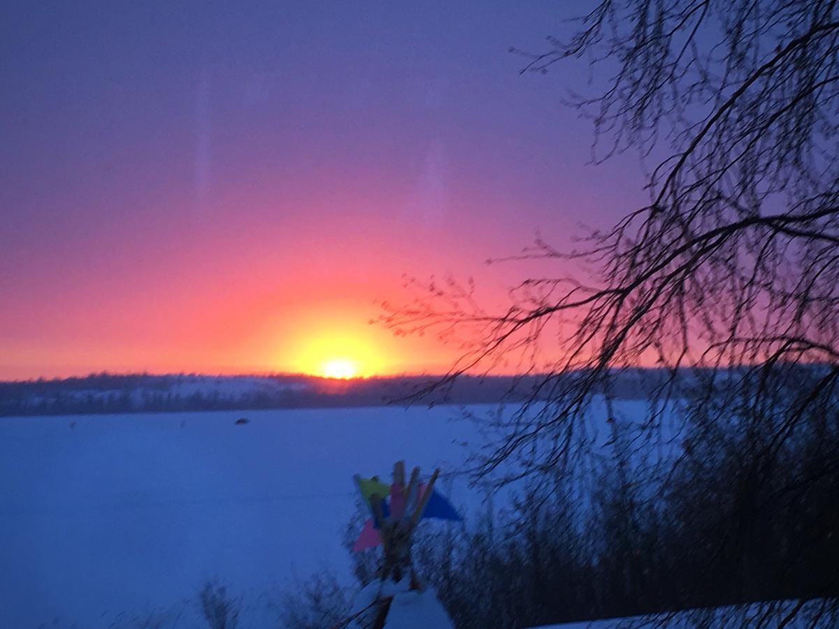 Mabuhay Lakeside Manor Bed & Breakfast Yellowknife Bagian luar foto